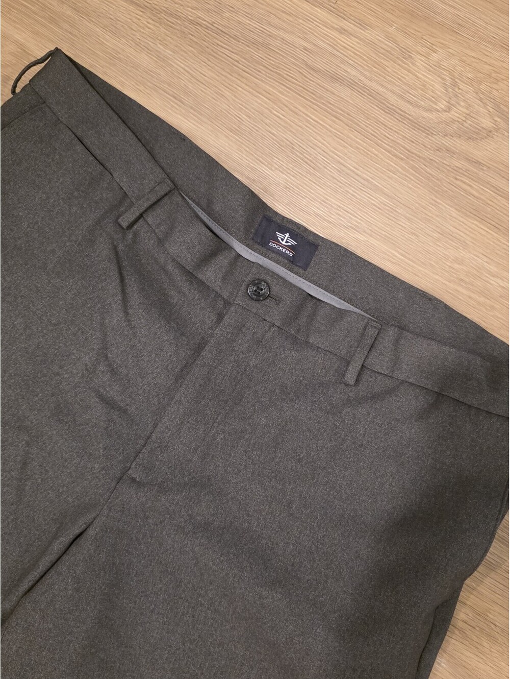Dockers Mens 42 x 30 Gray Straight Fit Flat Front Dress Pants Slacks
